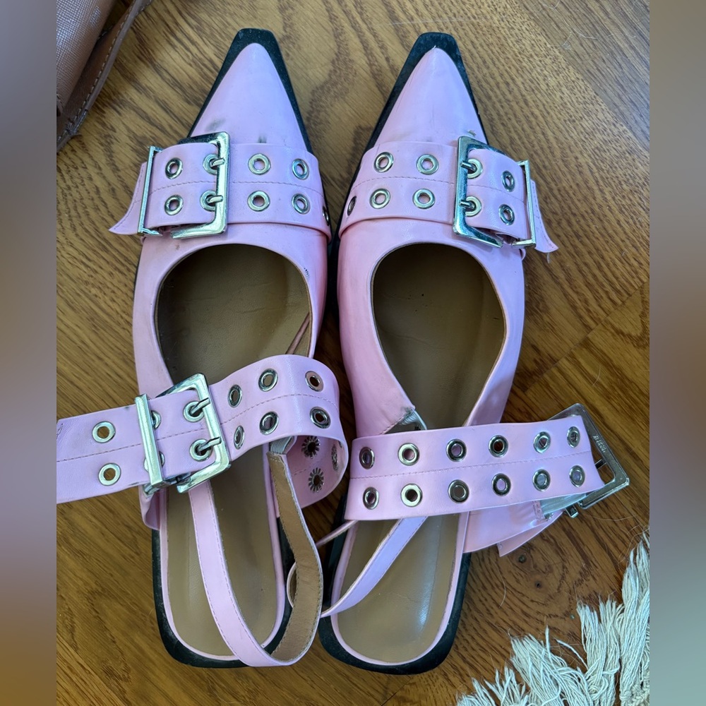Pink Women's Shoes with Buckle Detail